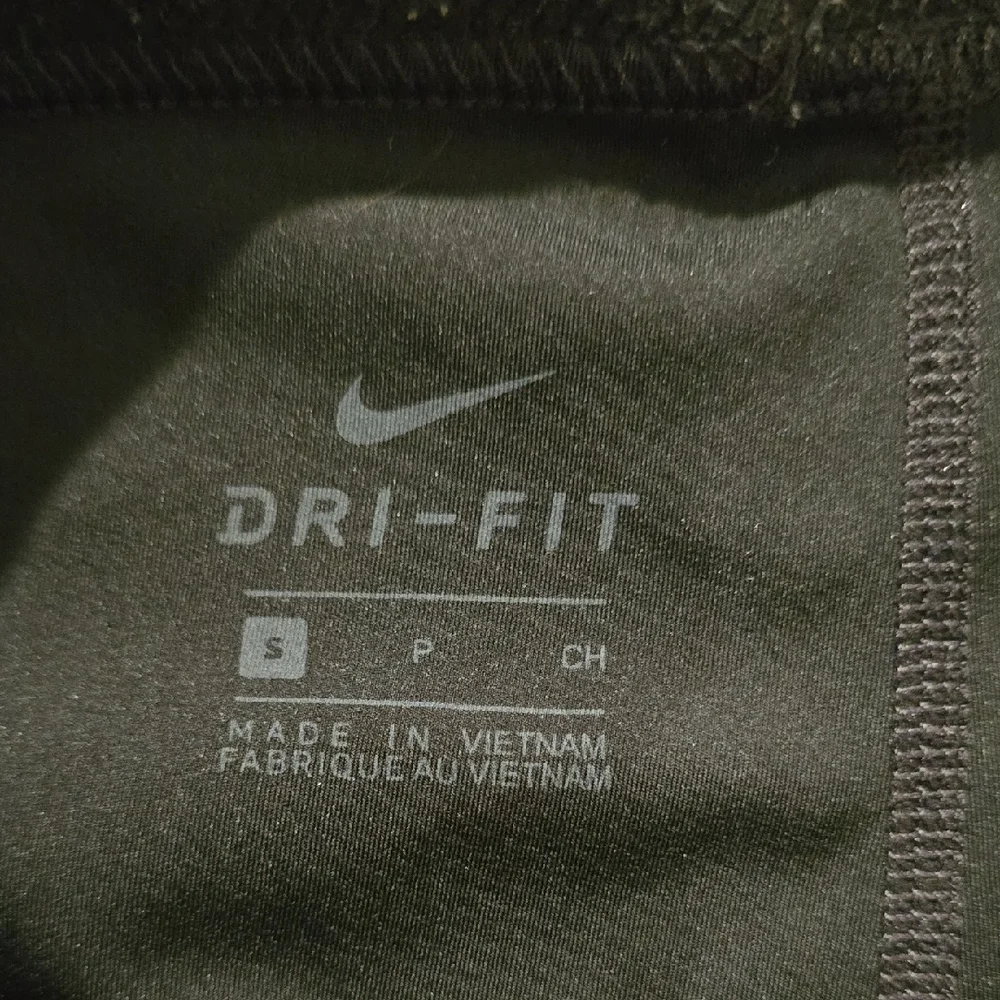 Nike Pro Dri-FIT Black Cropped Training Tights - Women's Size Small